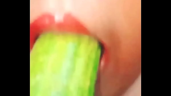 desibhabhi fucking with cucumber
